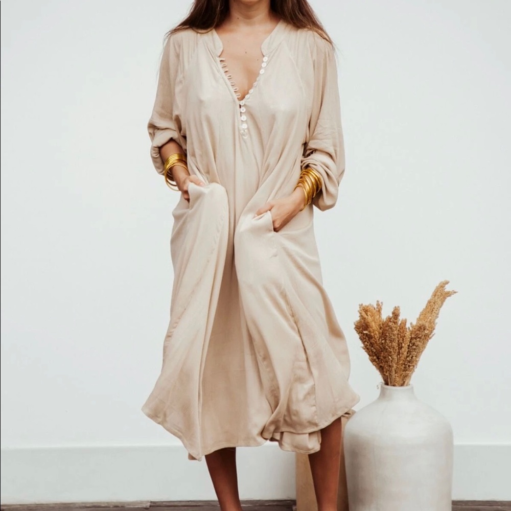 🚨SOLD🚨 Myrah Penaloza Frida Gown
